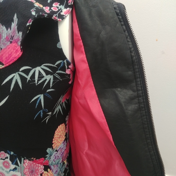 Faux-leather ladies motto jacket - Picture 5 of 8